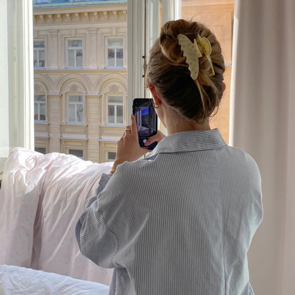 Emi Jay BIG EFFING CLIP IN YELLOW DAISY